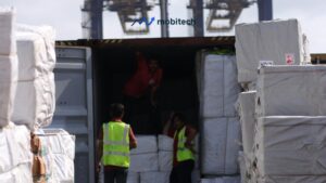 Proses Stuffing Produk Pada Container